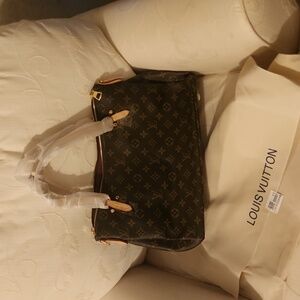Louis Vuitton purse